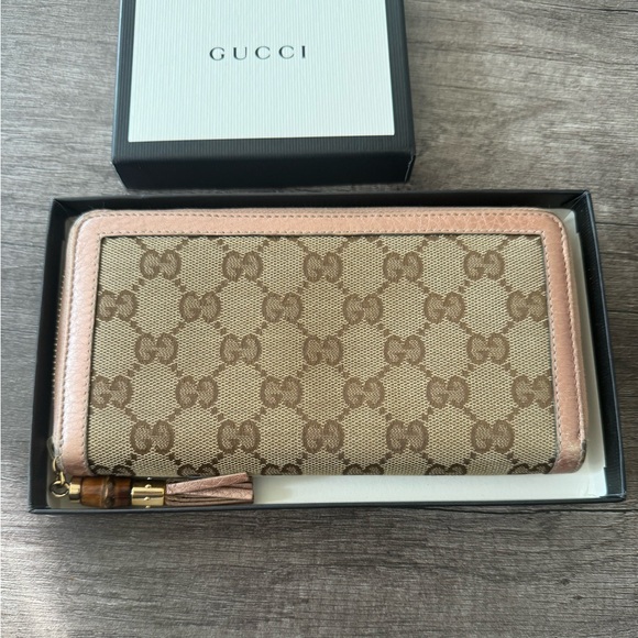 Gucci pink trim bamboo zippy wallet 🎀 - Picture 2 of 10